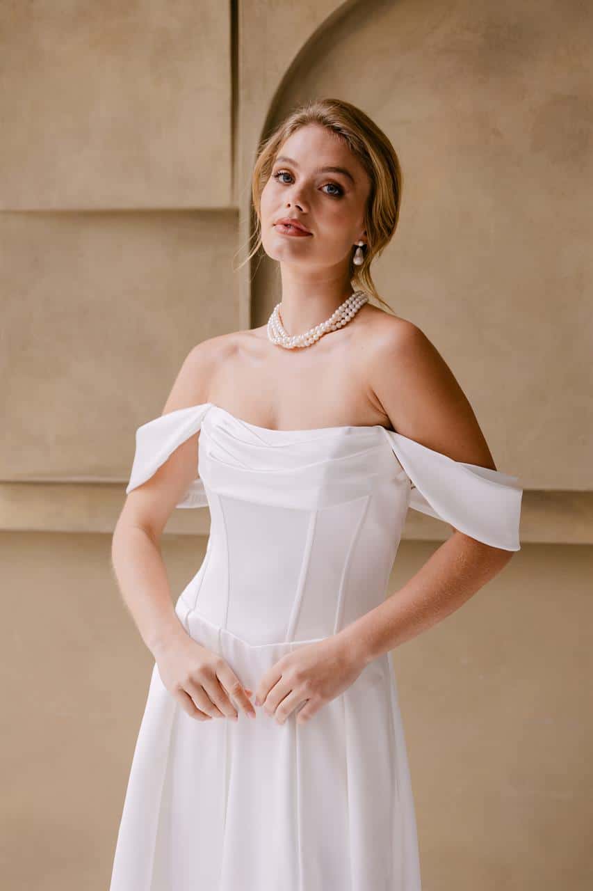 Leona 1